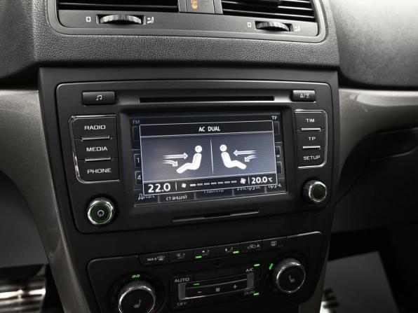 Skoda Yeti I Рестайлинг с пробегом 2014 года, цена 1 495 000 рублей, 131437 км, внедорожник, Автокод Объявления