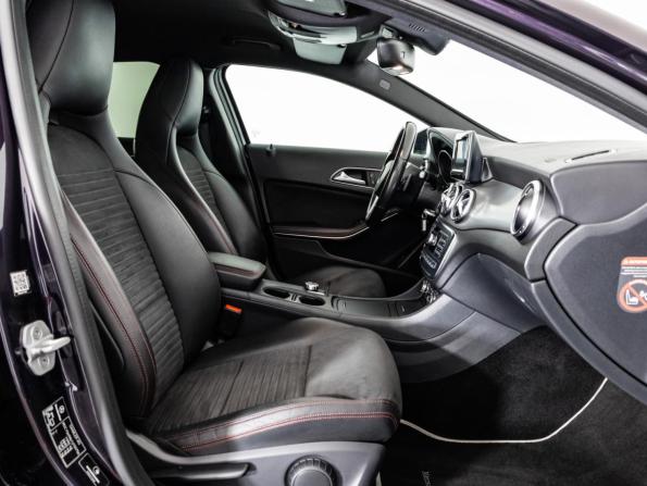 Mercedes-Benz GLA I (X156) с пробегом 2015 года, цена 2 299 000 рублей, 97215 км, внедорожник, Автокод Объявления