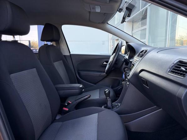 Volkswagen Polo V с пробегом 2014 года, цена 665 000 рублей, 176434 км, седан, Автокод Объявления