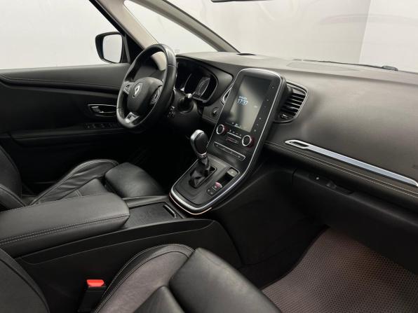 Renault Scenic IV с пробегом 2017 года, цена 1 497 000 рублей, 210920 км, минивэн, Автокод Объявления