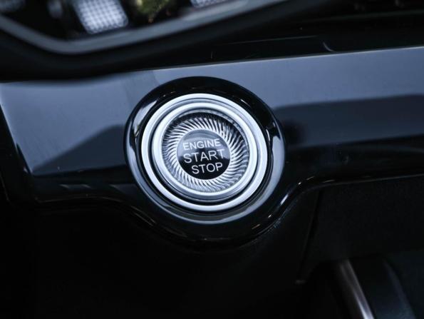 Omoda C5 I Рестайлинг с пробегом 2024 года, цена 1 663 000 рублей, 32052 км, внедорожник, Автокод Объявления
