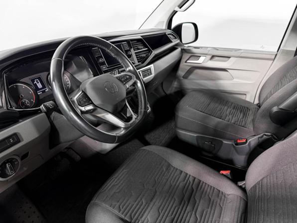Volkswagen Caravelle T6 Рестайлинг с пробегом 2021 года, цена 3 990 000 рублей, 146417 км, минивэн, Автокод Объявления