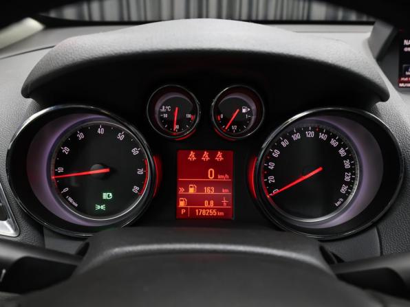 Opel Mokka I с пробегом 2013 года, цена 998 000 рублей, 178000 км, внедорожник, Автокод Объявления