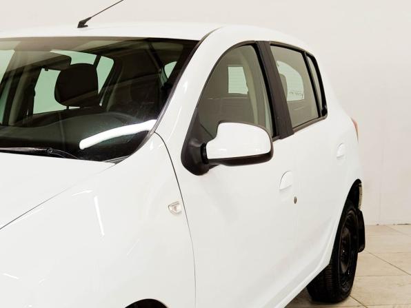 Renault Sandero II Рестайлинг с пробегом 2019 года, цена 895 100 рублей, 55146 км, хэтчбек, Автокод Объявления