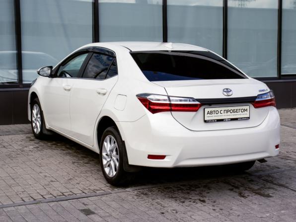Toyota Corolla XI (E160 E170 E180) Рестайлинг 1 с пробегом 2017 года, цена 1 849 000 рублей, 89028 км, седан, Автокод Объявления