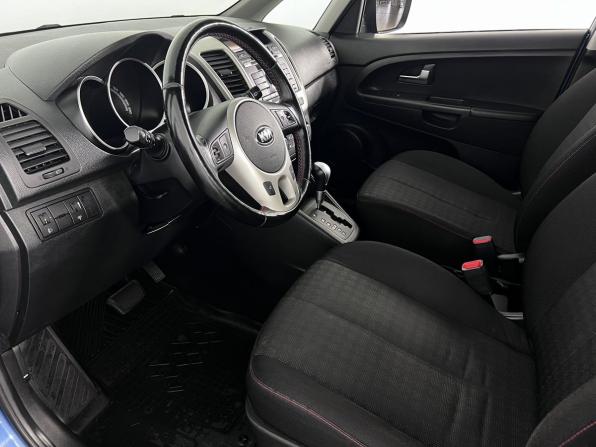 Kia Venga I Рестайлинг с пробегом 2015 года, цена 1 230 000 рублей, 197000 км, компактвэн, Автокод Объявления