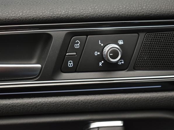 Volkswagen Touareg II Рестайлинг с пробегом 2017 года, цена 3 497 000 рублей, 184652 км, внедорожник, Автокод Объявления