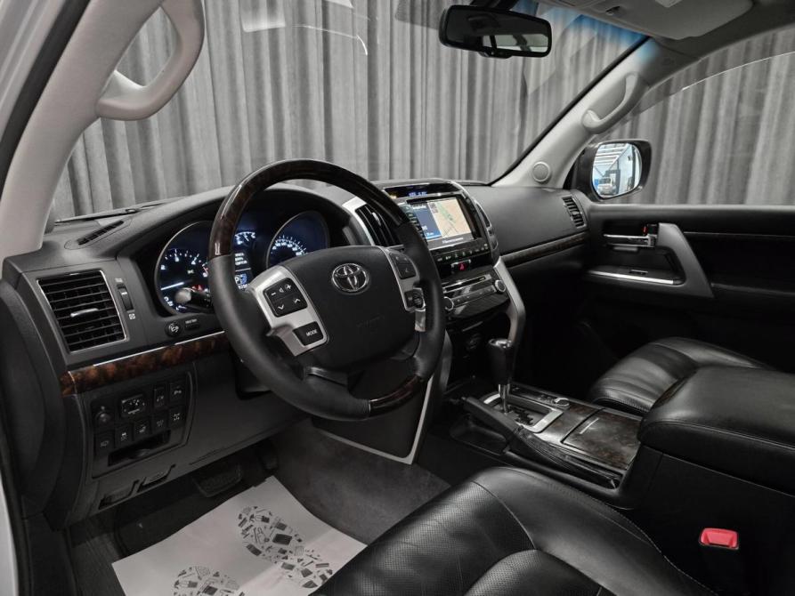 Toyota Land Cruiser 200 Series Рестайлинг 1 Красноярск  - изображение 11