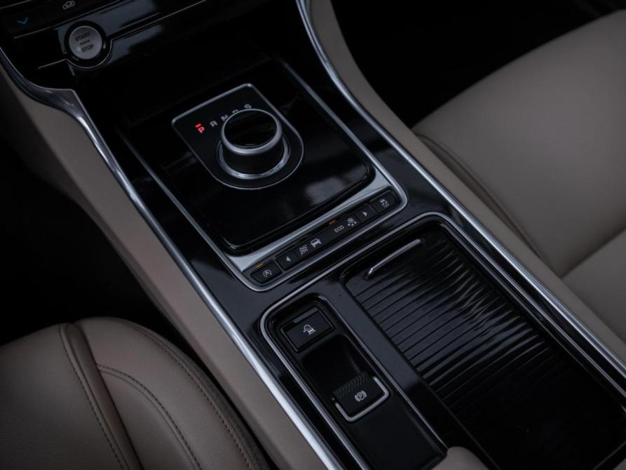 Jaguar XF II Сочи  - изображение 18