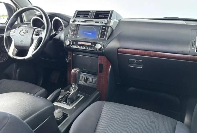 Toyota Land Cruiser Prado 150 Series Рестайлинг 1 с пробегом 2015 года, цена 4 078 000 рублей, 206302 км, внедорожник, Автокод Объявления