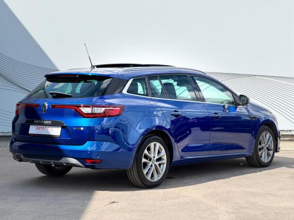 Renault Megane IV с пробегом 2018 года, цена 1 497 000 рублей, 148208 км, универсал, Автокод Объявления