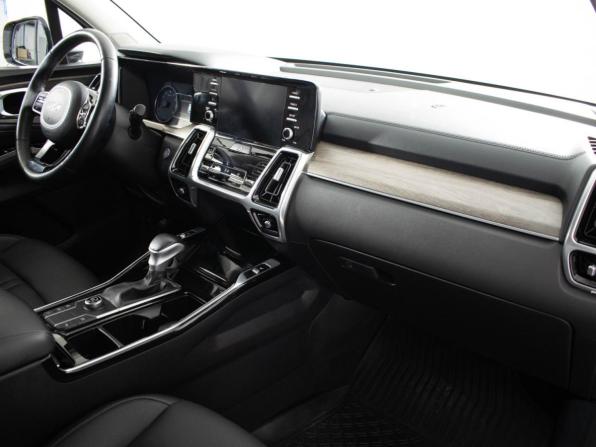 Kia Sorento IV с пробегом 2023 года, цена 3 997 000 рублей, 28386 км, внедорожник, Автокод Объявления