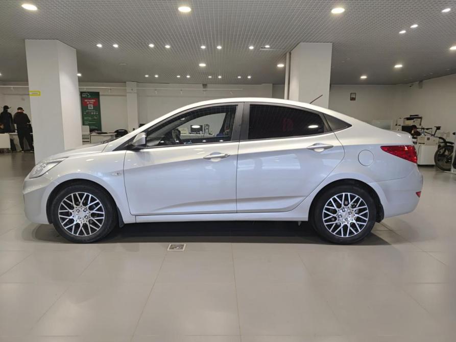 Hyundai Solaris I Казань  - изображение 10