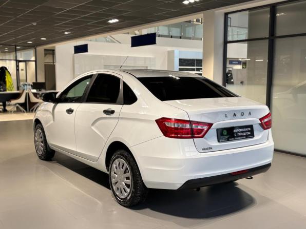 Lada (ВАЗ) Vesta I с пробегом 2021 года, цена 1 025 000 рублей, 71497 км, седан, Автокод Объявления
