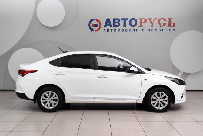 Hyundai Solaris II Рестайлинг с пробегом 2020 года, цена 1 579 000 рублей, 57000 км, седан, Автокод Объявления