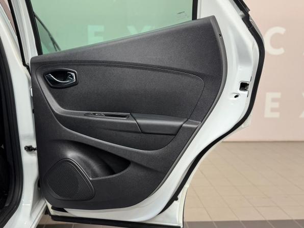 Renault Kaptur I с пробегом 2017 года, цена 1 499 000 рублей, 143679 км, внедорожник, Автокод Объявления