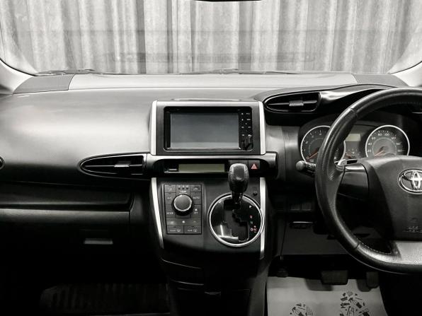 Toyota Wish II с пробегом 2009 года, цена 1 250 000 рублей, 183000 км, минивэн, Автокод Объявления