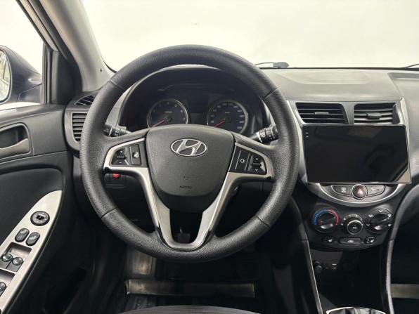 Hyundai Solaris I Рестайлинг с пробегом 2015 года, цена 730 000 рублей, 219082 км, седан, Автокод Объявления