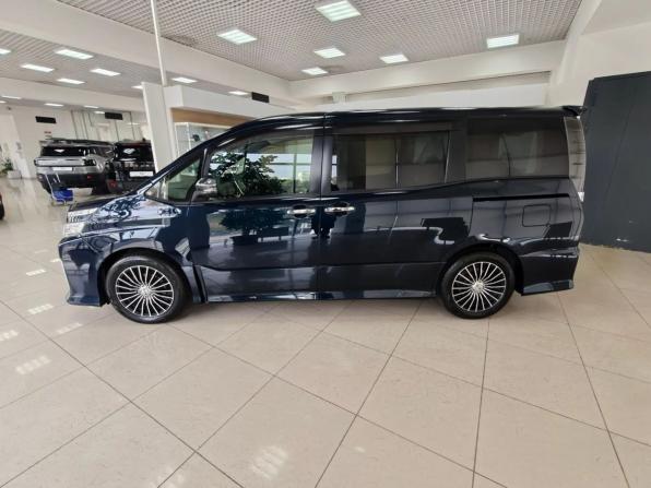 Toyota Voxy III (R80) с пробегом 2015 года, цена 1 800 000 рублей, 264580 км, минивэн, Автокод Объявления