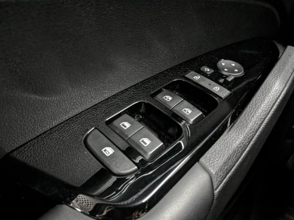 Kia Sportage V с пробегом 2024 года, цена 3 700 000 рублей, 40058 км, внедорожник, Автокод Объявления
