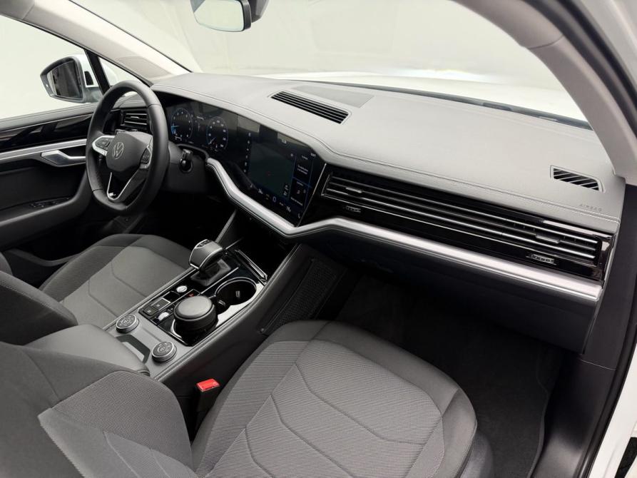Volkswagen Touareg III Рестайлинг Москва  - изображение 9