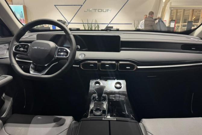 Новый JETOUR X70+ I Рестайлинг 2026 года, цена 2 954 000 рублей, внедорожник, Автокод Объявления