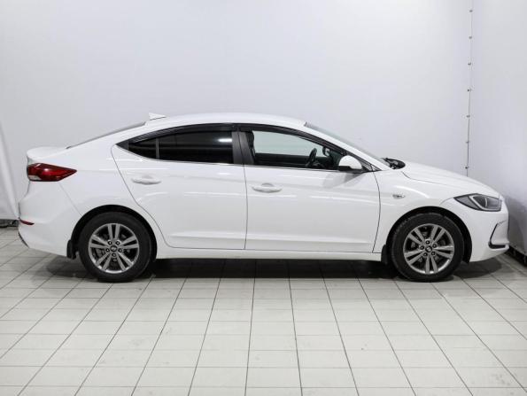 Hyundai Elantra VI (AD) с пробегом 2017 года, цена 1 559 000 рублей, 191949 км, седан, Автокод Объявления