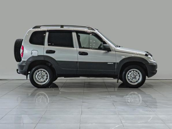 Chevrolet Niva I Рестайлинг с пробегом 2016 года, цена 570 000 рублей, 128835 км, внедорожник, Автокод Объявления