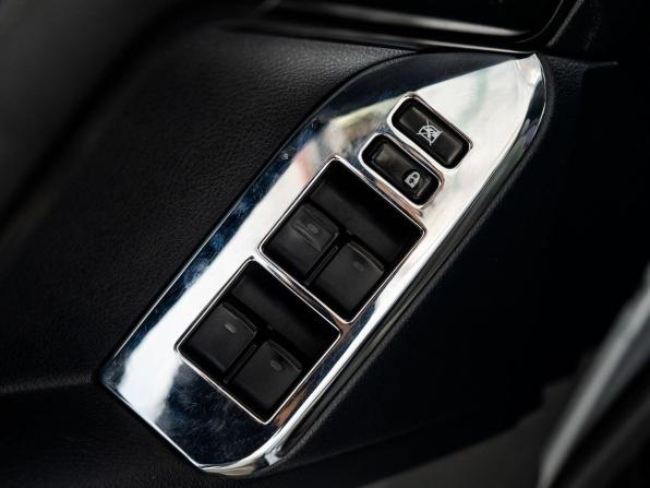 Toyota Land Cruiser Prado 150 Series с пробегом 2012 года, цена 2 900 000 рублей, 260900 км, внедорожник, Автокод Объявления