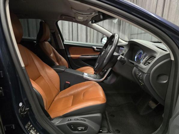 Volvo V60 I с пробегом 2012 года, цена 1 070 000 рублей, 101000 км, универсал, Автокод Объявления