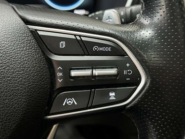 Hyundai Santa Fe IV Рестайлинг с пробегом 2022 года, цена 3 798 000 рублей, 84045 км, внедорожник, Автокод Объявления