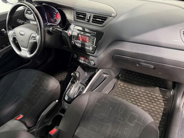 Kia Rio III Рестайлинг с пробегом 2017 года, цена 1 169 800 рублей, 147000 км, седан, Автокод Объявления