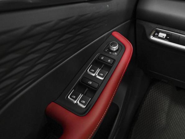 Geely Coolray I Рестайлинг с пробегом 2024 года, цена 2 279 000 рублей, 1175 км, внедорожник, Автокод Объявления