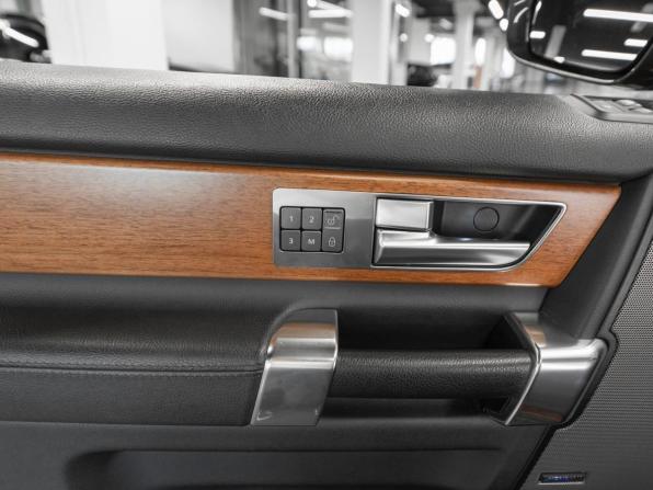 Land Rover Discovery IV Рестайлинг с пробегом 2015 года, цена 3 150 000 рублей, 176000 км, внедорожник, Автокод Объявления