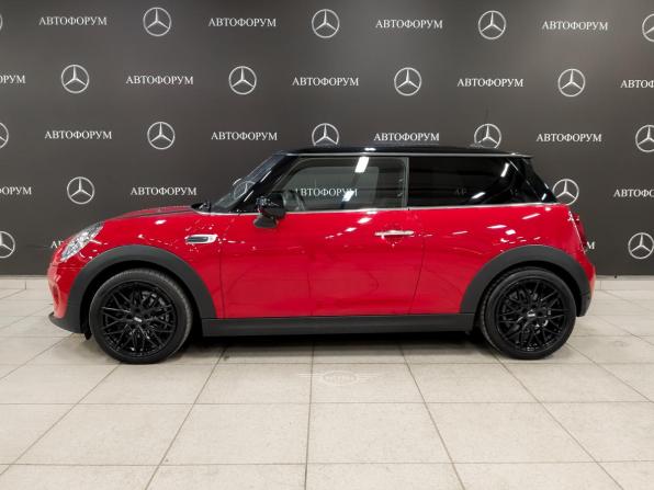 Mini Hatch III (F55/F56) Рестайлинг с пробегом 2020 года, цена 2 315 000 рублей, 51000 км, хэтчбек, Автокод Объявления