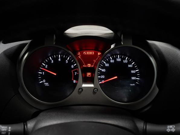 Nissan Juke I с пробегом 2010 года, цена 935 000 рублей, 153083 км, внедорожник, Автокод Объявления