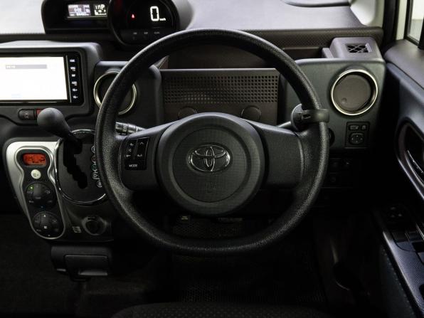 Toyota Spade с пробегом 2019 года, цена 1 450 000 рублей, 84458 км, компактвэн, Автокод Объявления