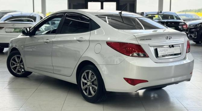 Hyundai Solaris I Рестайлинг с пробегом 2016 года, цена 1 129 000 рублей, 133000 км, седан, Автокод Объявления