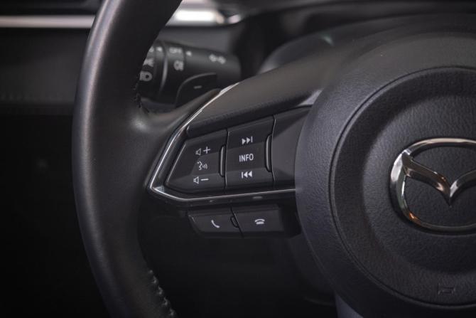 Mazda 6 III (GJ) Рестайлинг 2 с пробегом 2020 года, цена 2 569 000 рублей, 23500 км, седан, Автокод Объявления