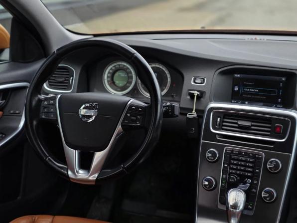 Volvo S60 II с пробегом 2013 года, цена 1 180 000 рублей, 139984 км, седан, Автокод Объявления
