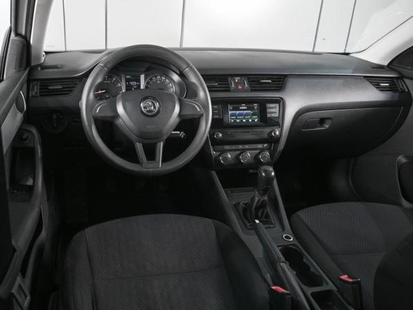 Skoda Octavia III (A7) с пробегом 2015 года, цена 859 000 рублей, 195144 км, лифтбек, Автокод Объявления