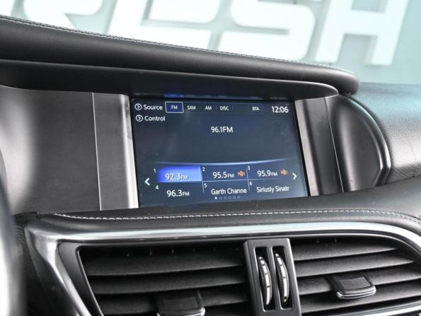 Infiniti QX30 с пробегом 2016 года, цена 1 690 000 рублей, 159943 км, внедорожник, Автокод Объявления
