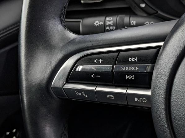 Mazda 3 IV (BP) с пробегом 2019 года, цена 2 250 000 рублей, 30794 км, хэтчбек, Автокод Объявления