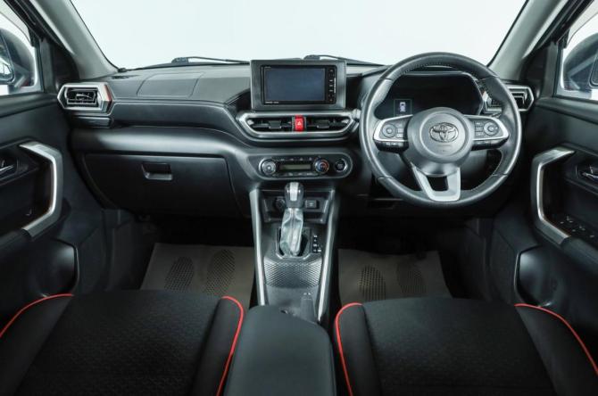 Toyota Raize I с пробегом 2021 года, цена 1 949 000 рублей, 42000 км, внедорожник, Автокод Объявления