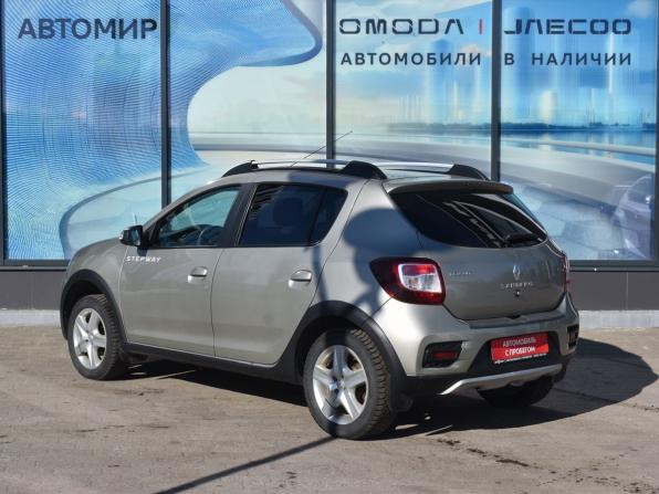 Renault Sandero II с пробегом 2015 года, цена 770 000 рублей, 133557 км, хэтчбек, Автокод Объявления