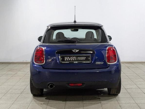 Mini Hatch III (F55/F56) Рестайлинг с пробегом 2018 года, цена 1 695 000 рублей, 100450 км, хэтчбек, Автокод Объявления