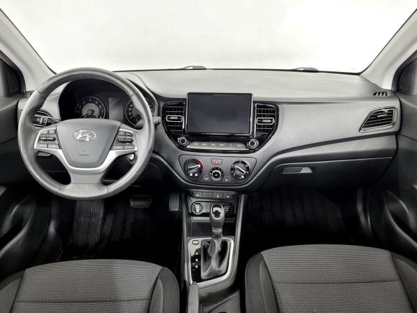 Hyundai Solaris II Рестайлинг с пробегом 2021 года, цена 1 620 000 рублей, 59817 км, седан, Автокод Объявления