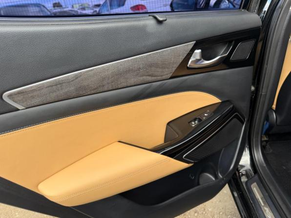 Kia K7 YG (II) Рестайлинг с пробегом 2019 года, цена 2 499 000 рублей, 165900 км, седан, Автокод Объявления