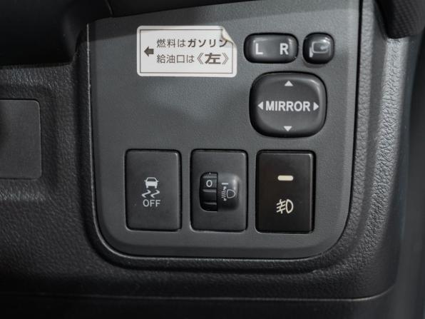 Toyota Wish II с пробегом 2011 года, цена 1 263 000 рублей, 232728 км, минивэн, Автокод Объявления