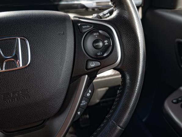 Honda Stepwgn V Рестайлинг с пробегом 2018 года, цена 2 020 000 рублей, 163723 км, минивэн, Автокод Объявления